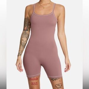 Nike Women's one piece Training